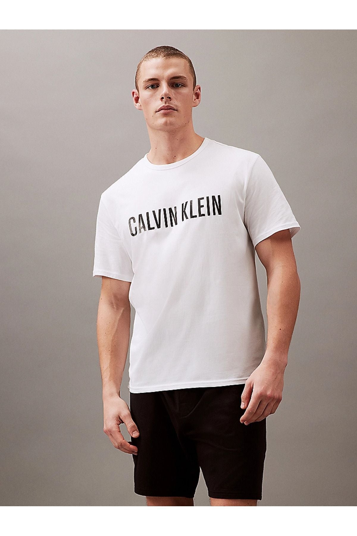 Calvin Klein - Erkek Pamuklu Kısa Kollu Yuvarlak Yaka Beyaz T-Shirt 000NM2567E-100